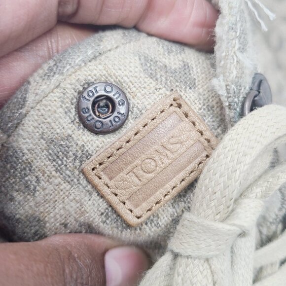 Toms | Women's Animal Print Front Lace Up Booties (Size 11) - Picture 6 of 16